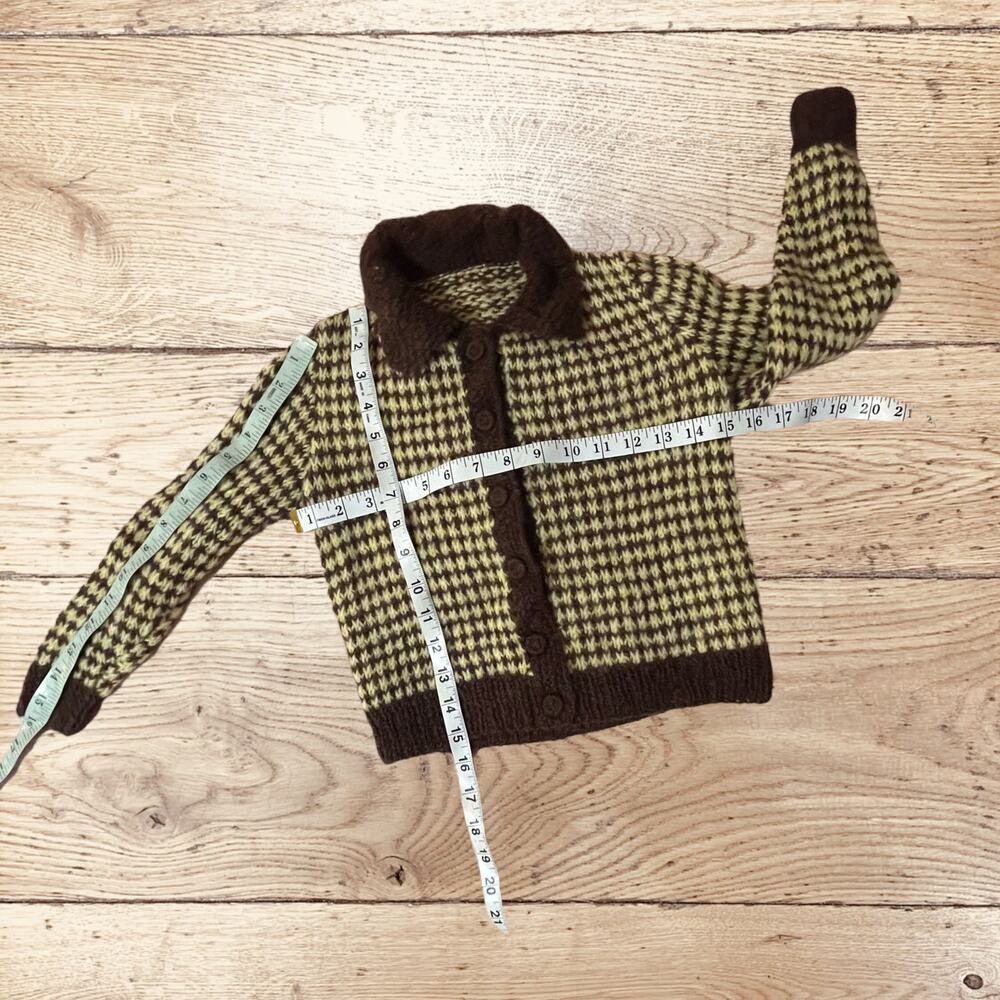 Vintage hand knit child’s cardigan houndstooth sweater - Picture 5 of 5